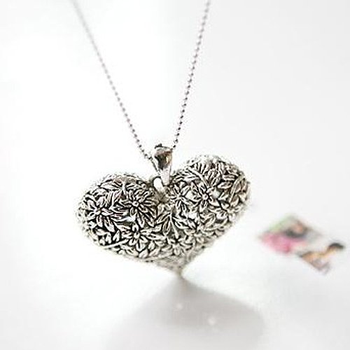 heart necklace