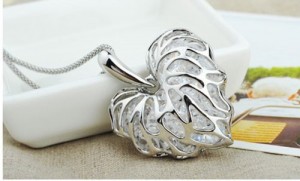 heart pearl necklace