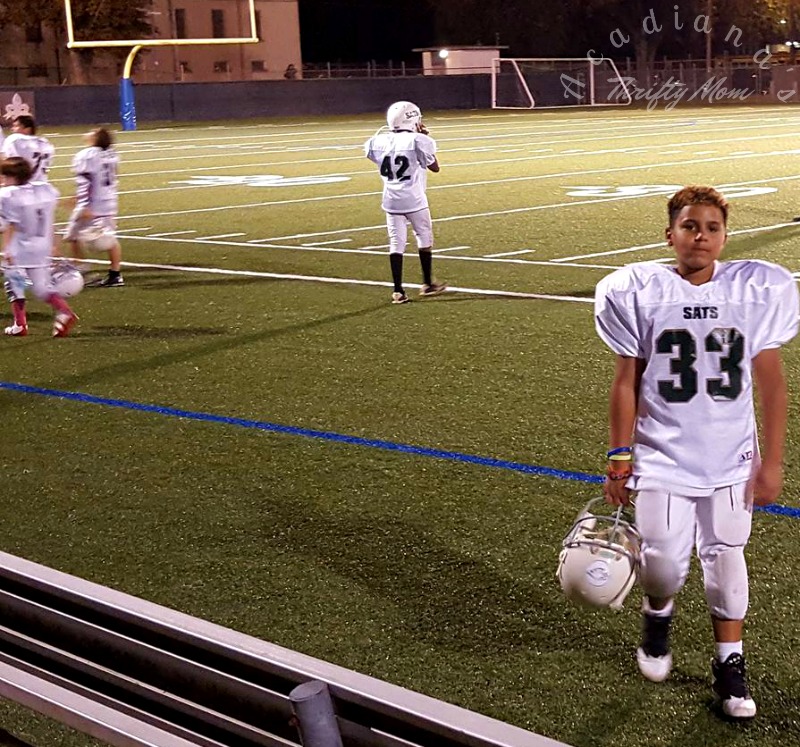 Let Riddell Help Your Child Play Smarter Football This Season #SmarterFootball