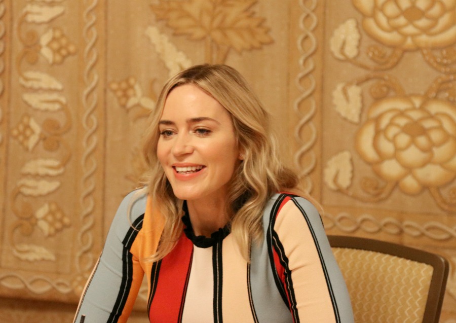 Find Out How Emily Blunt Prepared To Take On The Role Of Mary Poppins Find Out How Emily Blunt Prepared To Take On The Role Of Mary Poppins