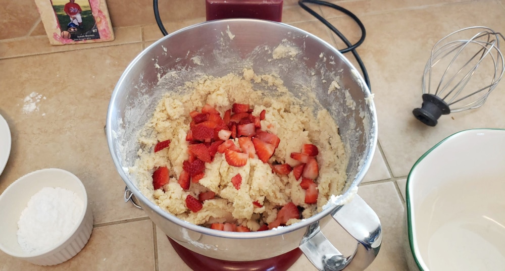 Easy Strawberry Cheesecake Cookie Bars