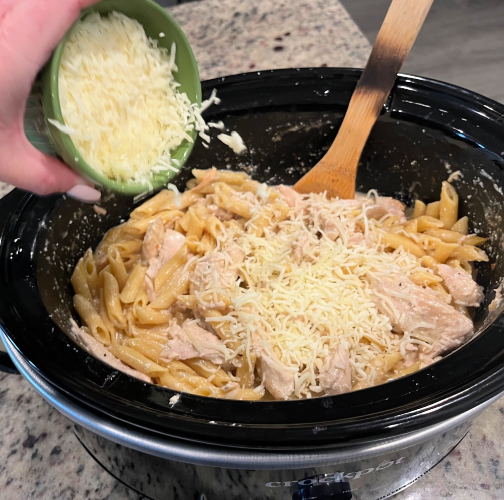 Easy Slow Cooker Creamy Italian Pasta