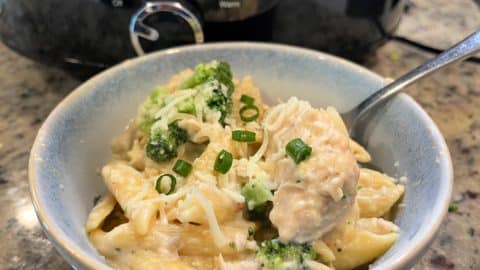 Easy Slow Cooker Creamy Italian Pasta